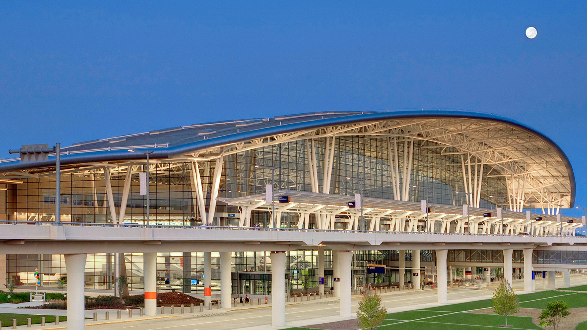 Indianapolis International Airport, Col. H. Weir Cook Terminal CSO